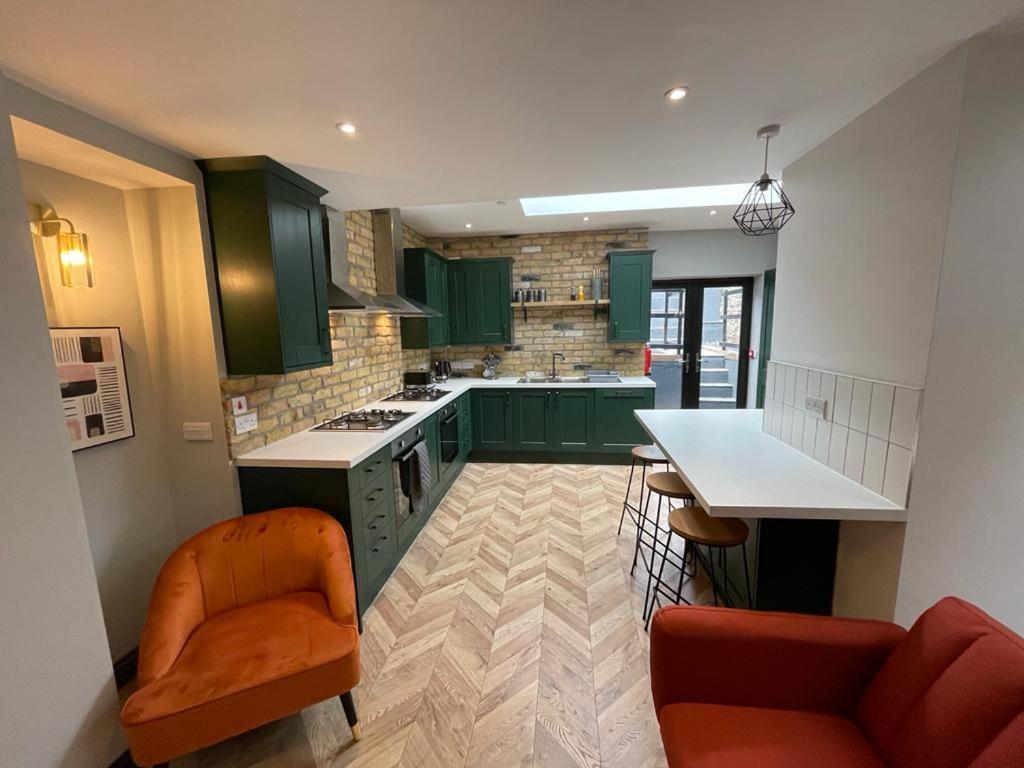Mansel House - By Tifa Stays Swansea Extérieur photo
